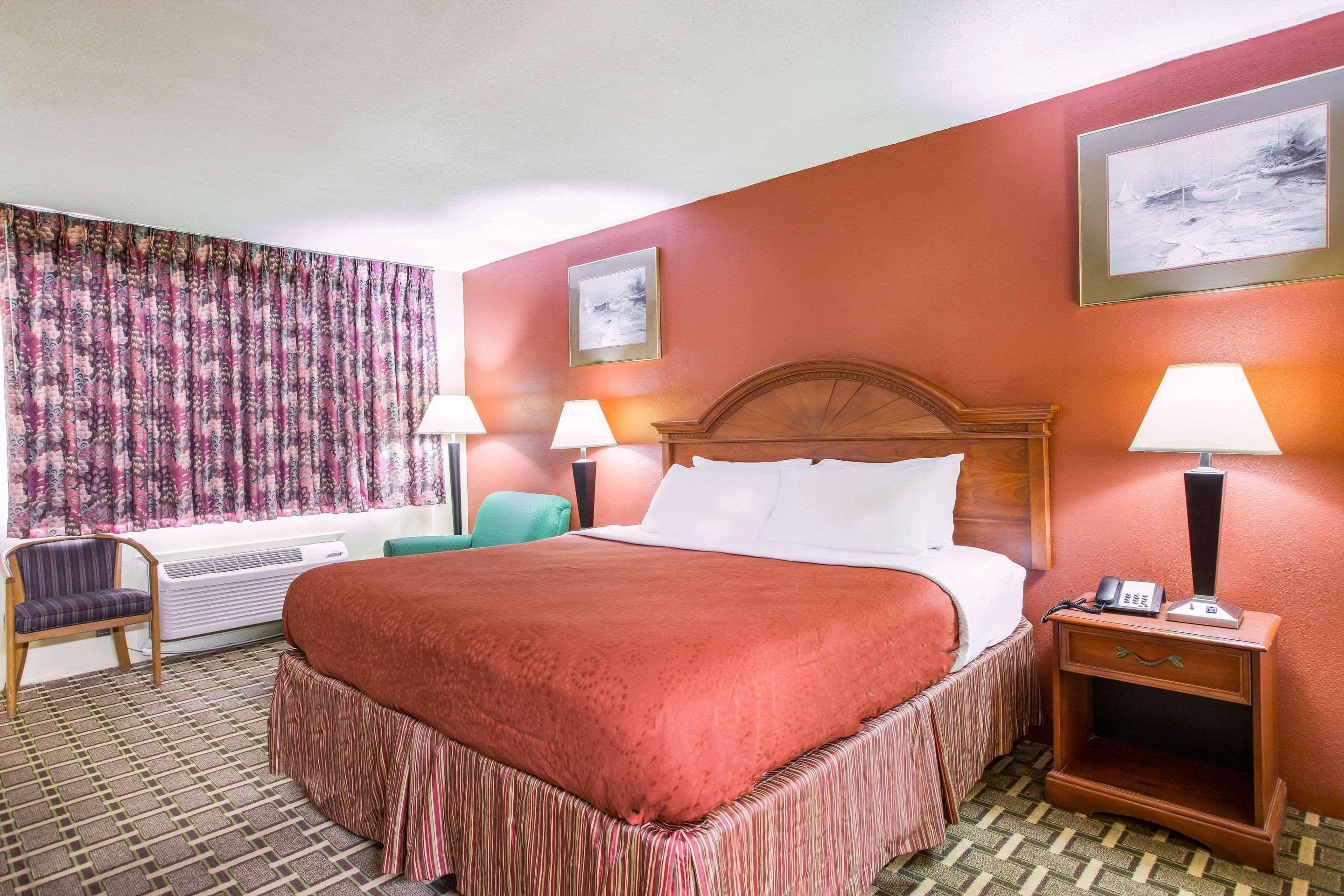 Bonifay Rodeway Inn מראה חיצוני תמונה