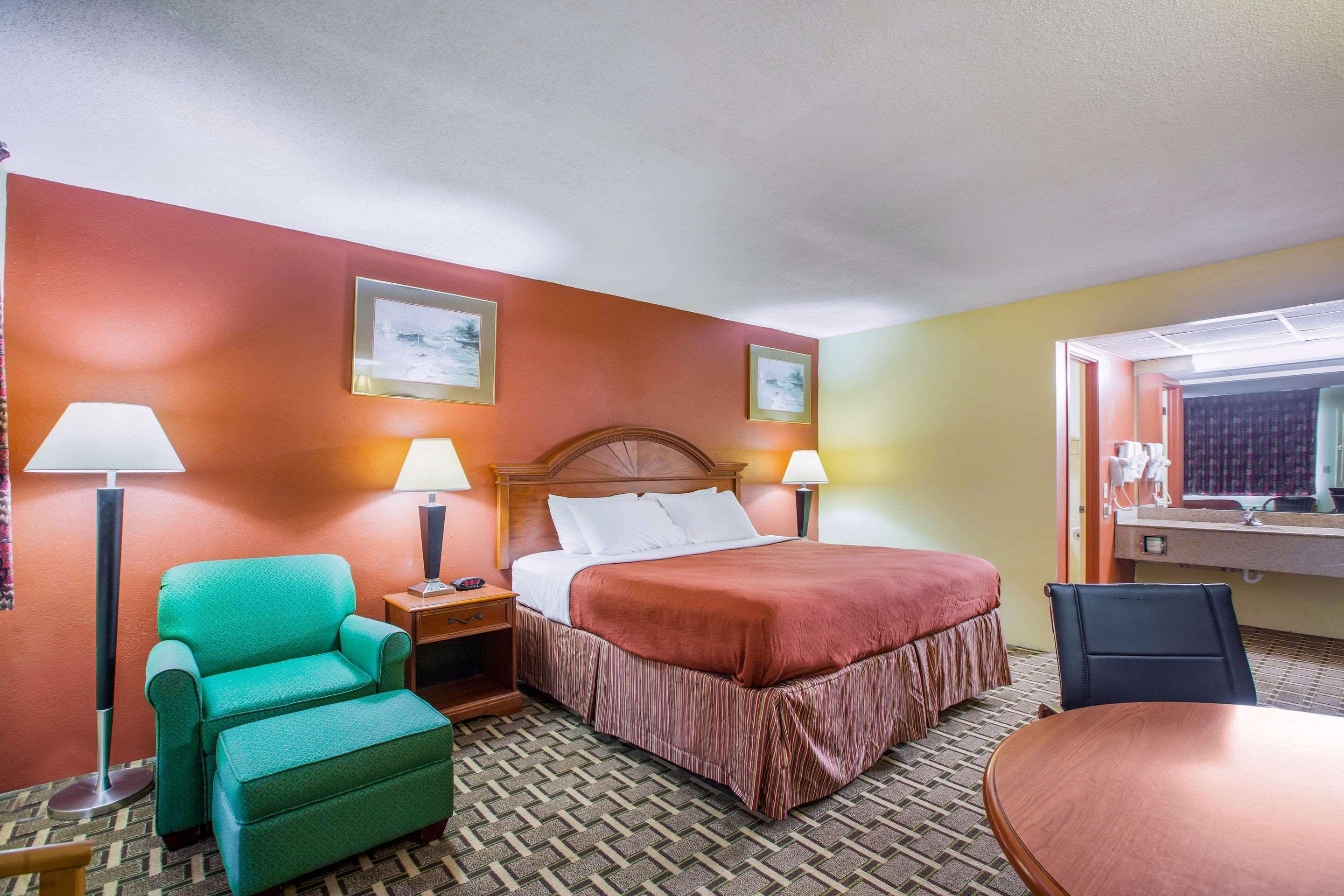 Bonifay Rodeway Inn מראה חיצוני תמונה